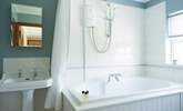 Lovely bright and generous upstairs Jack & Jill bathroom - Thumbnail Image