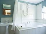 Lovely bright and generous upstairs Jack & Jill bathroom