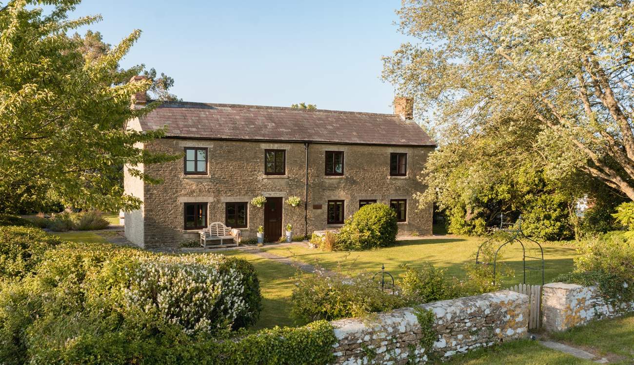 Set against a stunning rural backdrop, Park Farm Cottage is a beautiful character home with spacious accommodation and extensive grounds to explore...