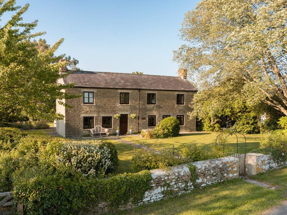 Set against a stunning rural backdrop, Park Farm Cottage is a beautiful character home with spacious accommodation and extensive grounds to explore...