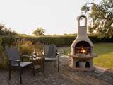 As evening comes why not whip up a home-made pizza in the bespoke outdoor oven!