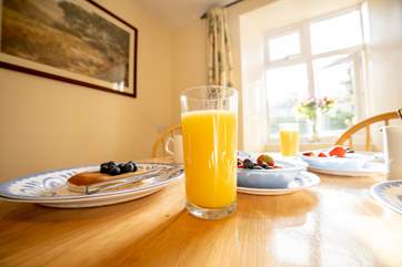 Breakfast in the sun.