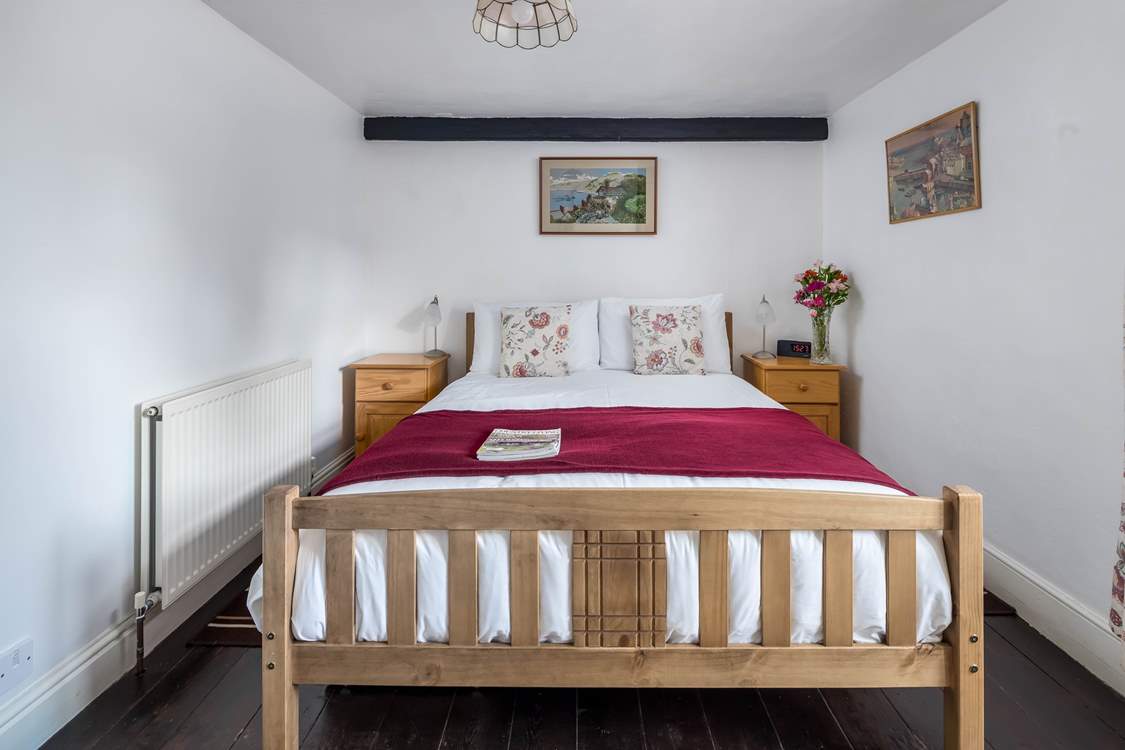 Cosy bedroom 1.