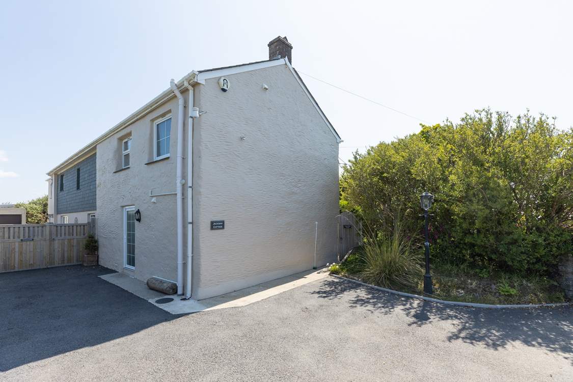 The parking for Jackdaw Cottage is in front of the cottage.