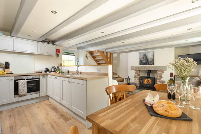 Jackdaw Cottage is a 2 bedroom, dog friendly cottage near the sea in St Agnes, Cornwall.