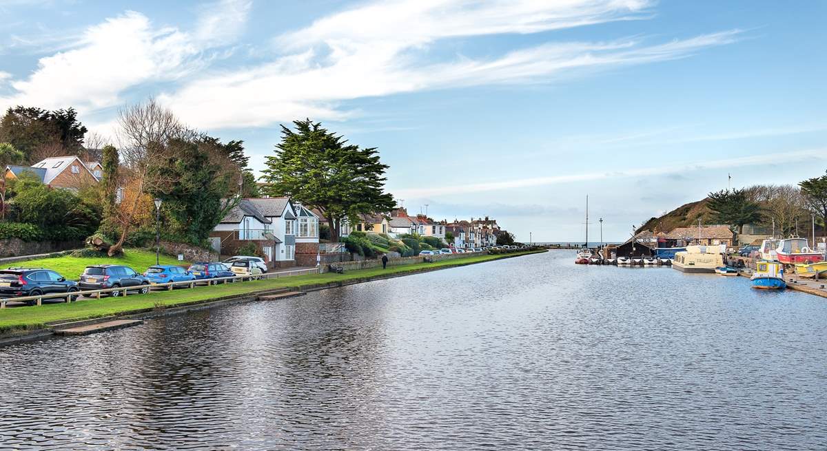 Pop down to Bude and enjoy all that the coastal town has to offer, from beaches to restaurants and a wonderful collection of independent boutiques.