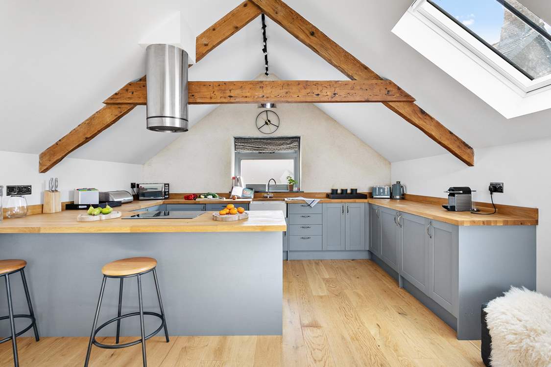 The kitchen offers all the modern conveniences that you would expect.