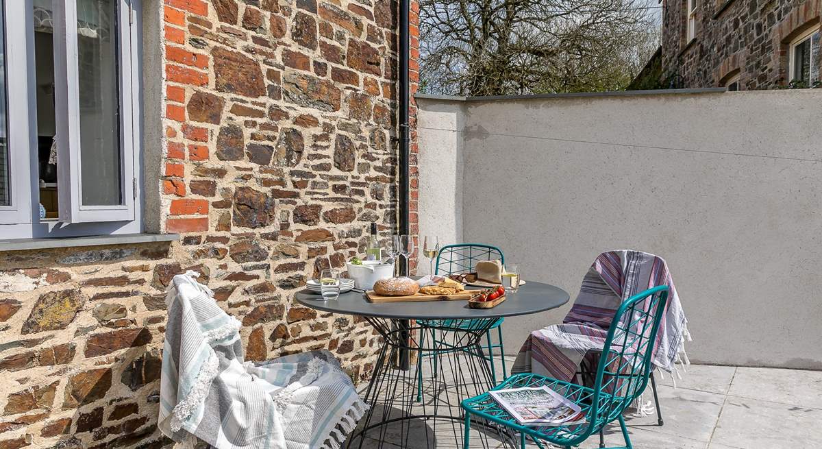 Enjoy a spot of al fresco dining in the sun.