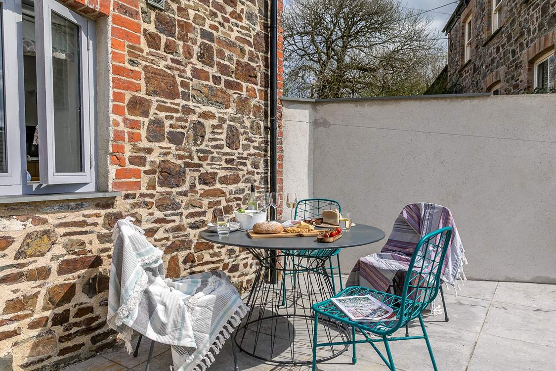 Enjoy a spot of al fresco dining in the sun.