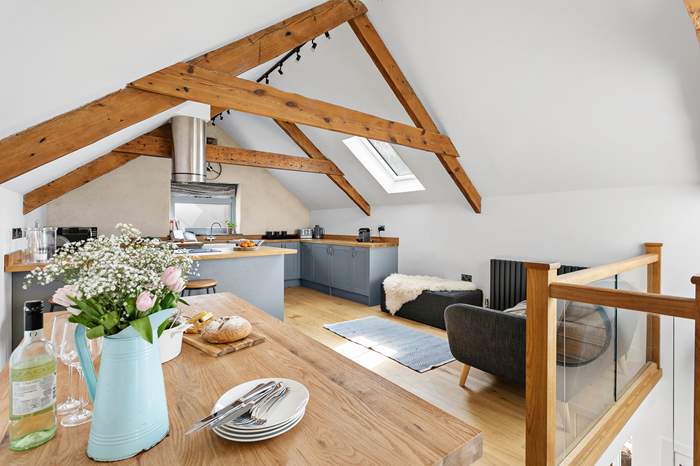 The Dairy is a 3 bedroom, dog friendly self catering cottage near Bude, North Devon.