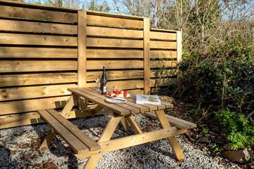 A quiet spot to sit out and enjoy the countryside setting.