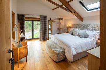 What a fabulous super-king size bedroom.