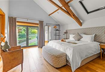 What a fabulous super-king size bedroom. 