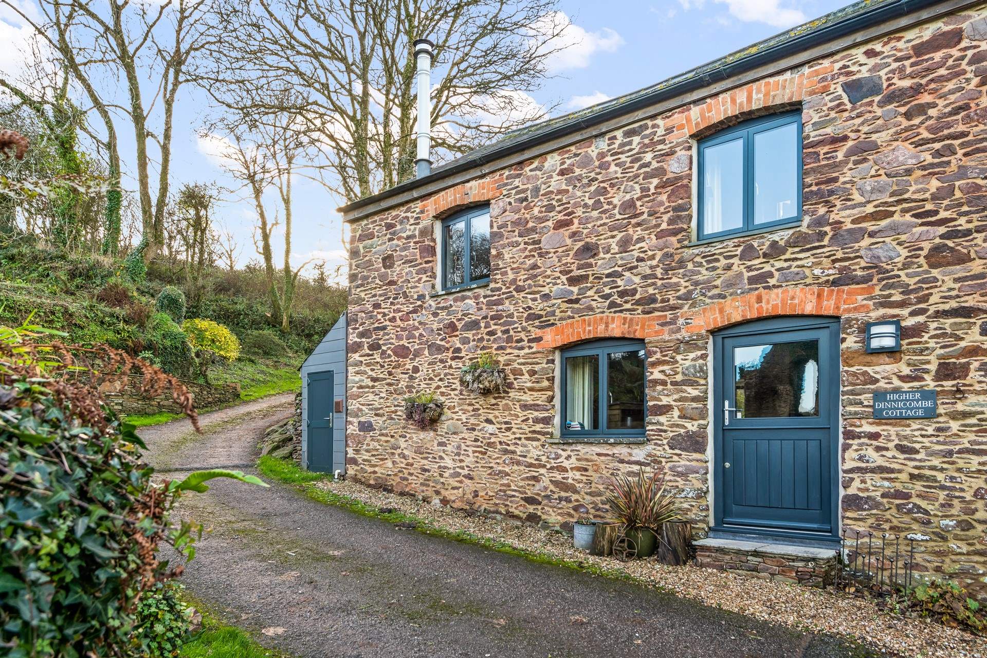 Such a stunning semi-detached cottage.