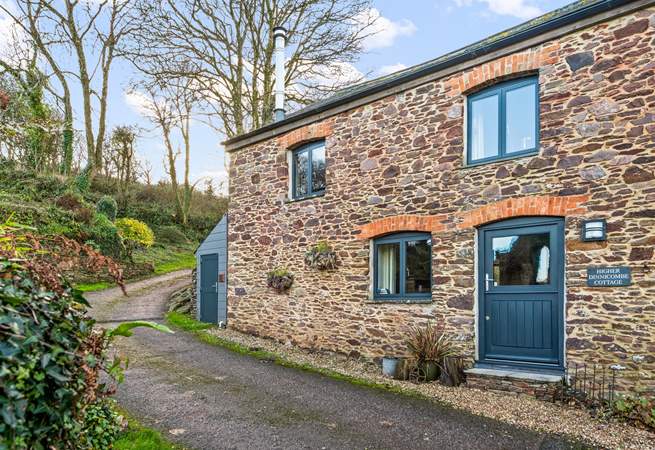 Such a stunning semi-detached cottage.