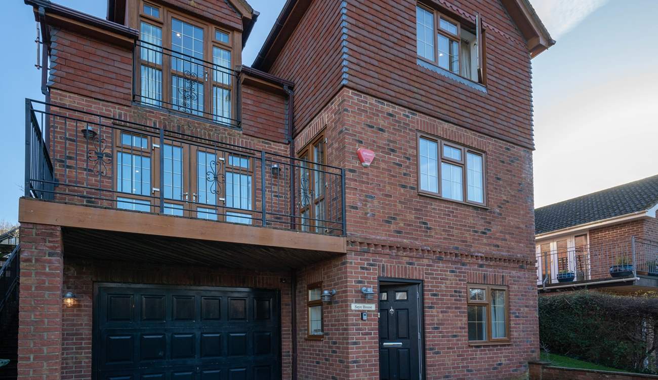 Take advantage of having your own private parking as well as being in walking distance from the beach.