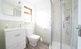 with en suite shower-room. - Thumbnail Image