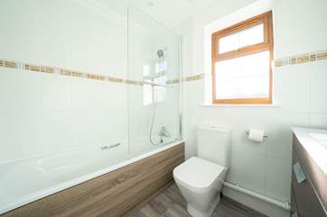 with a modern en suite Jack and Jill bathroom.