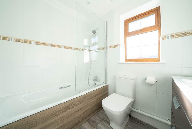 with a modern en suite Jack and Jill bathroom.