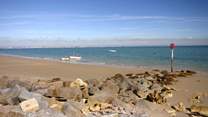The sandy Seagrove Bay is the closest beach to Saye House, a few minutes' walk away.
