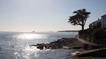 Walk through to Seaview Bay and Seaview high street, with a local shop and pubs on offer.