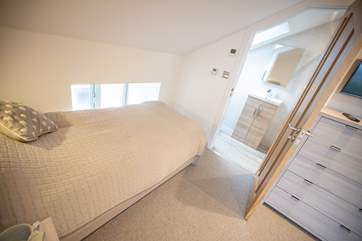 The twin room boasts a Smart TV and stylish en suite.