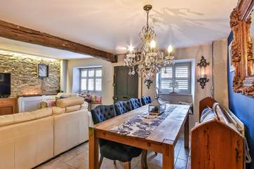 A room that will bring all the family together, no matter the season. The front door opens from the outside porch into this room.