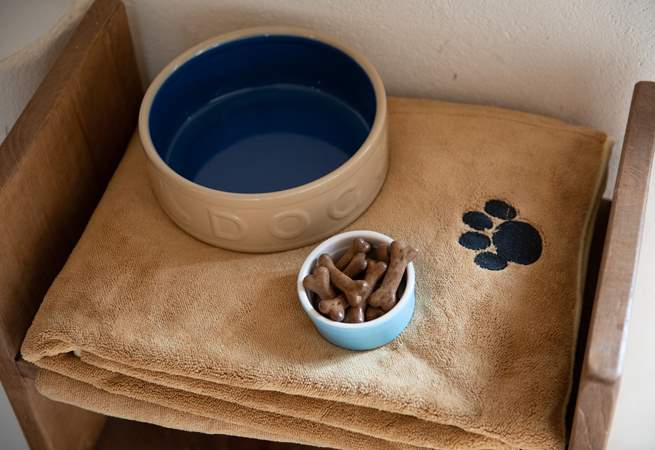 Even your four-legged friends are treated to goodies on arrival.