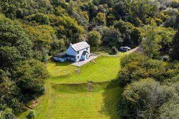 Wow, look at that setting and the size of the garden - it doesn't get much better than this!
