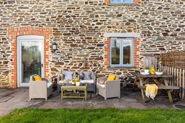 Badger Barmn has a lovely front lawned area which looks out over the countryside. The owners have added extra screening giving you a little extra privacy from the neighbouring barns.
