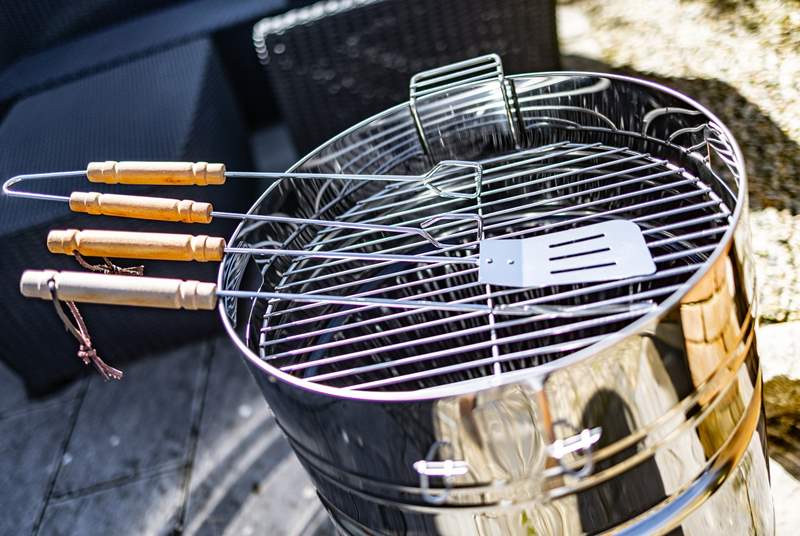 Al fresco dining at its best! Cook up some tasty treats on the barbecue.