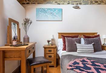 The barn has been furnished with beautiful solid oak furniture throughout. 