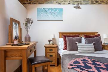 The barn has been furnished with beautiful solid oak furniture throughout.