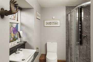 The fabulous shower-room.