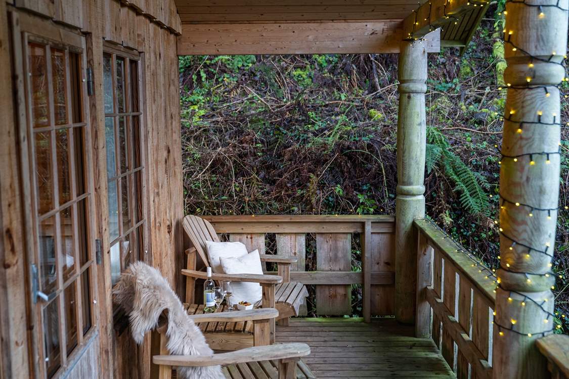 As dusk falls Y Berllan Hideaway becomes even more magical.