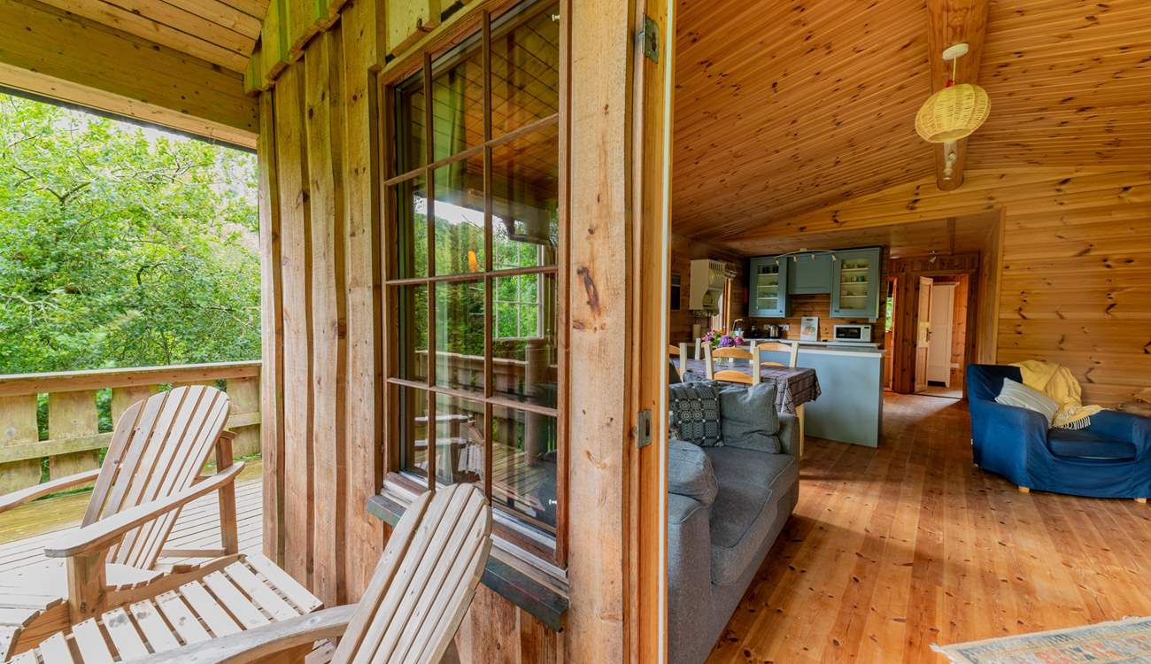 The open plan living space allows your day to flow with ease. 