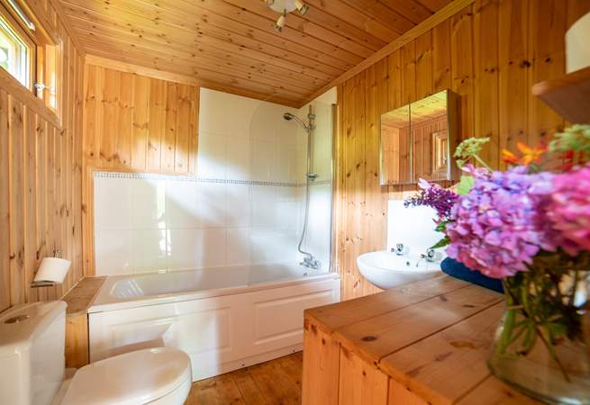 The family bathroom is perfect for refreshing after a salty sea swim. 