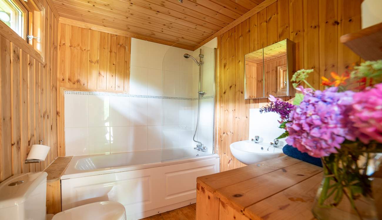 The family bathroom is perfect for refreshing after a salty sea swim. 
