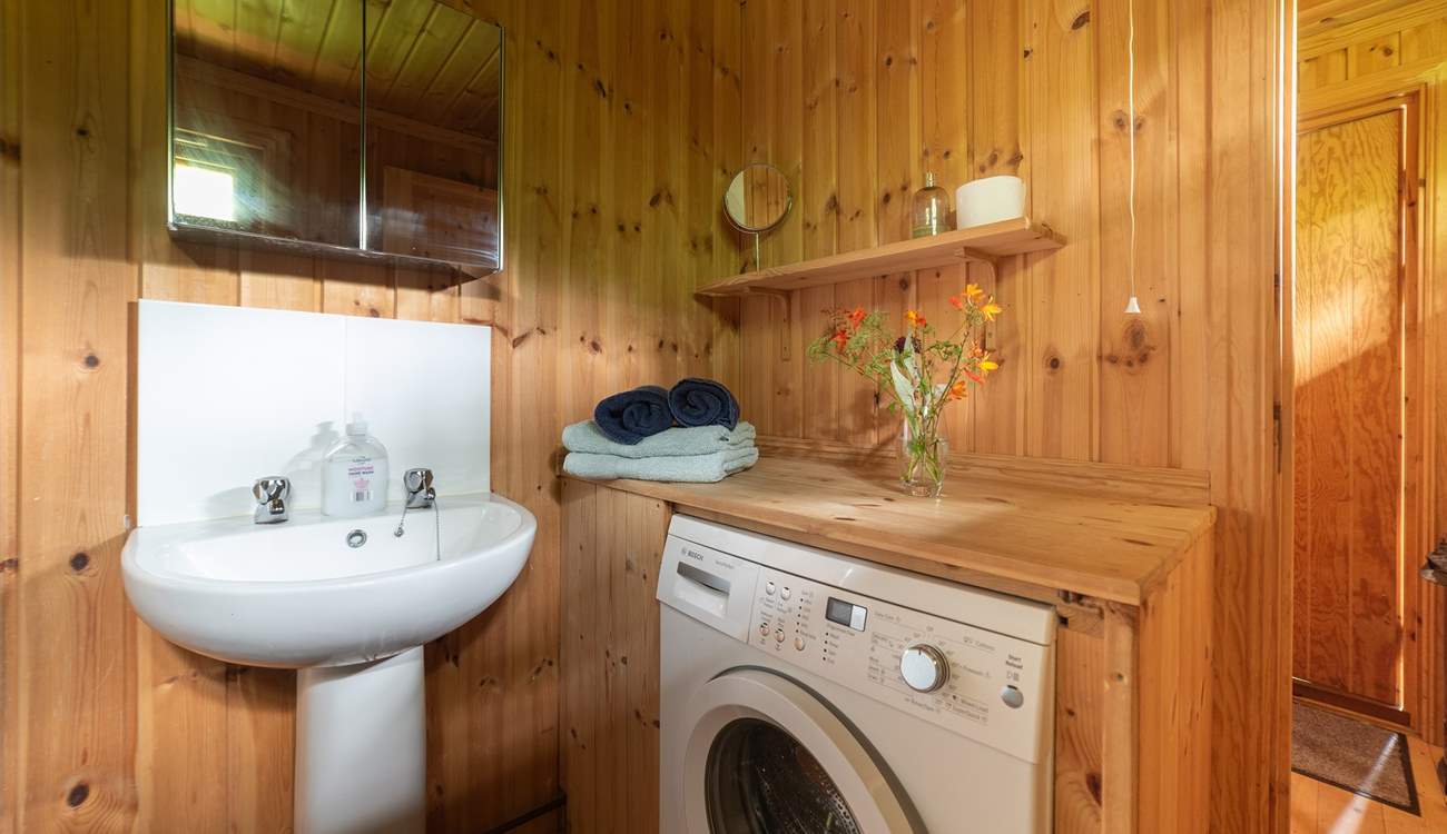 And has a handy washing machine. 