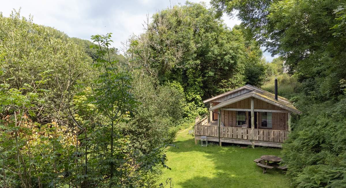 Nestled in ancient woodland this hidden haven offers the most restorative getaway. 