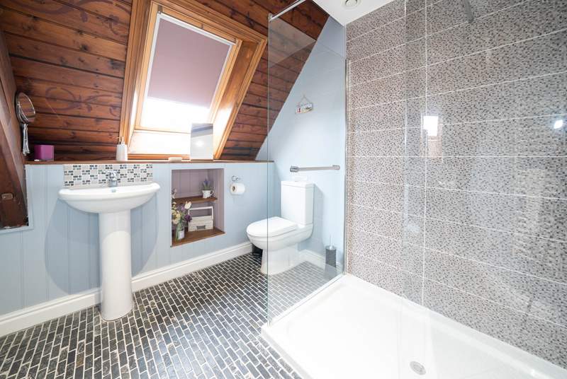 ...with a stylish en suite shower-room.