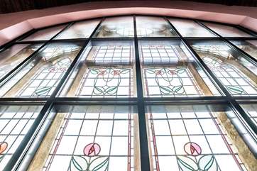 Absolutely stunning huge glass windows to admire from the inside.