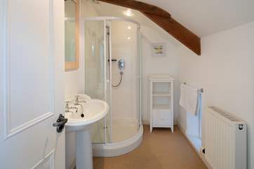 Shower-room en suite for bedroom 2.