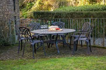 A great spot to enjoy a touch of dining al-fresco.