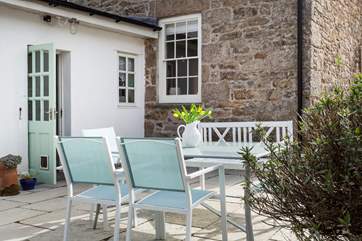 Enjoying wonderful countryside views and a splendid rural seclusion, dreamy Trevoole House can be found on a peaceful estate on the outskirts of Praze-an-Beeble village.