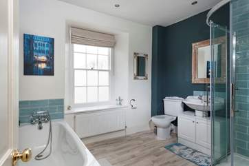 The super stylish family bathroom is located on the first floor.
