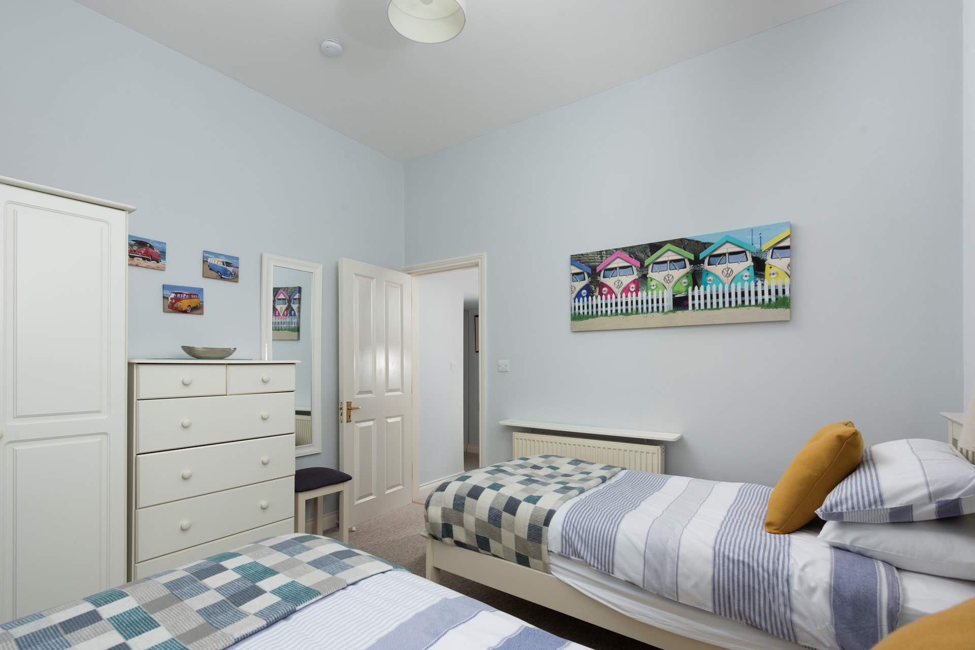 Fun decor with nods to the surfing culture of Cornwall. 