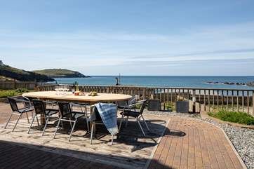 What a great spot for taking in the fresh sea air and fabulous coastal views.