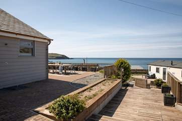 The main house and beach hut are located a nice distance away, giving that sense of being together, yet offering privacy when required.