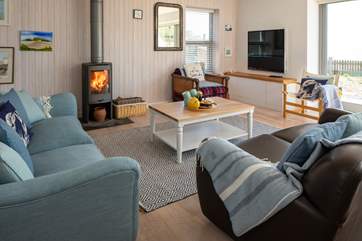 Cosy up in the evening in front of the glorious wood-burner.